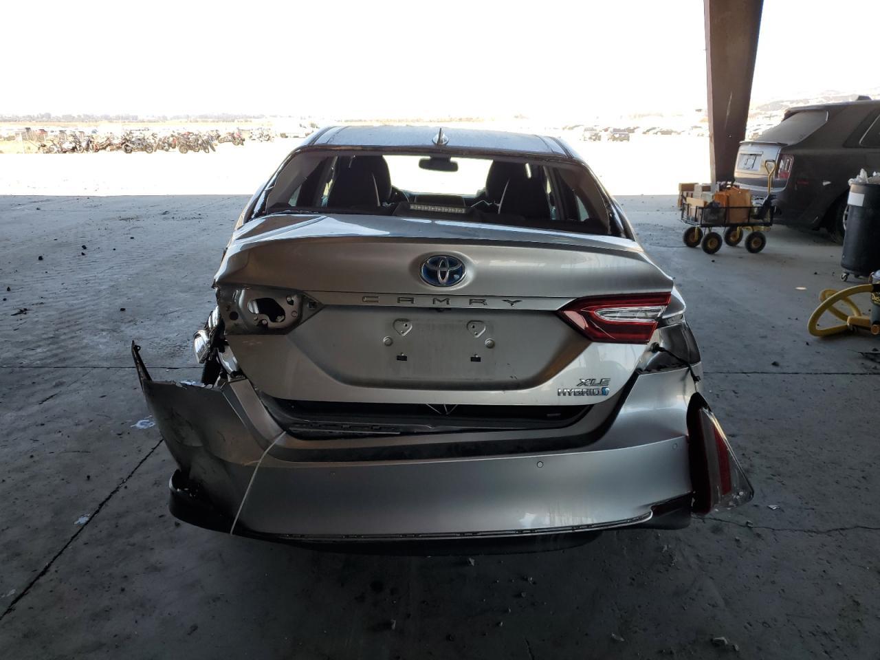 2018 Toyota Camry Hybrid - Фото 6