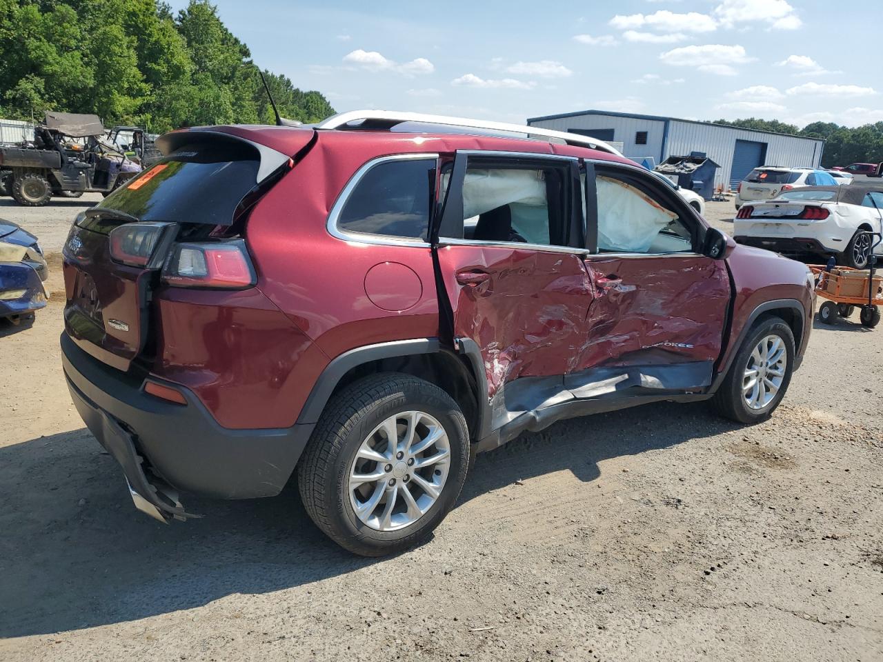 2019 Jeep Cherokee Latitude - Image 3
