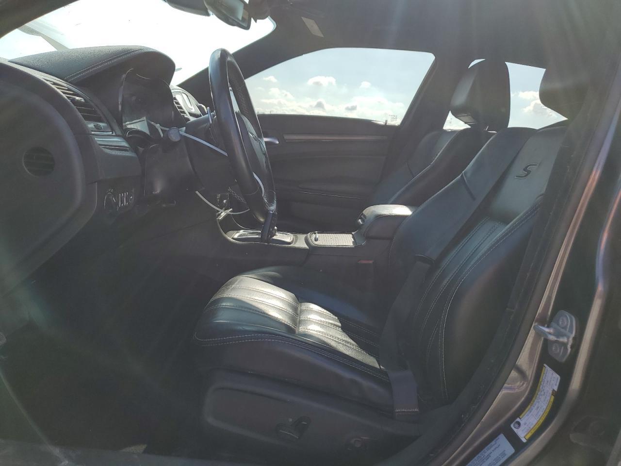 2016 Chrysler 300 S - Фото 7