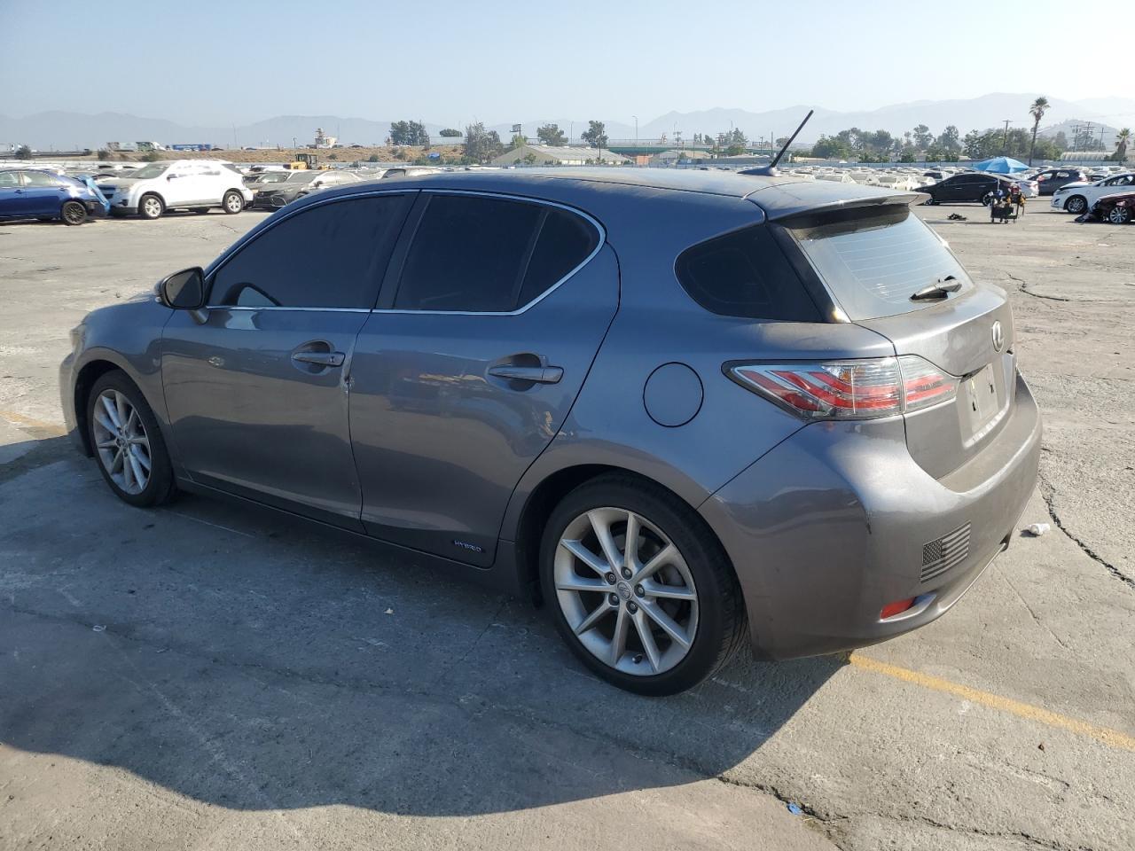 2012 Lexus Ct 200 - Image 2