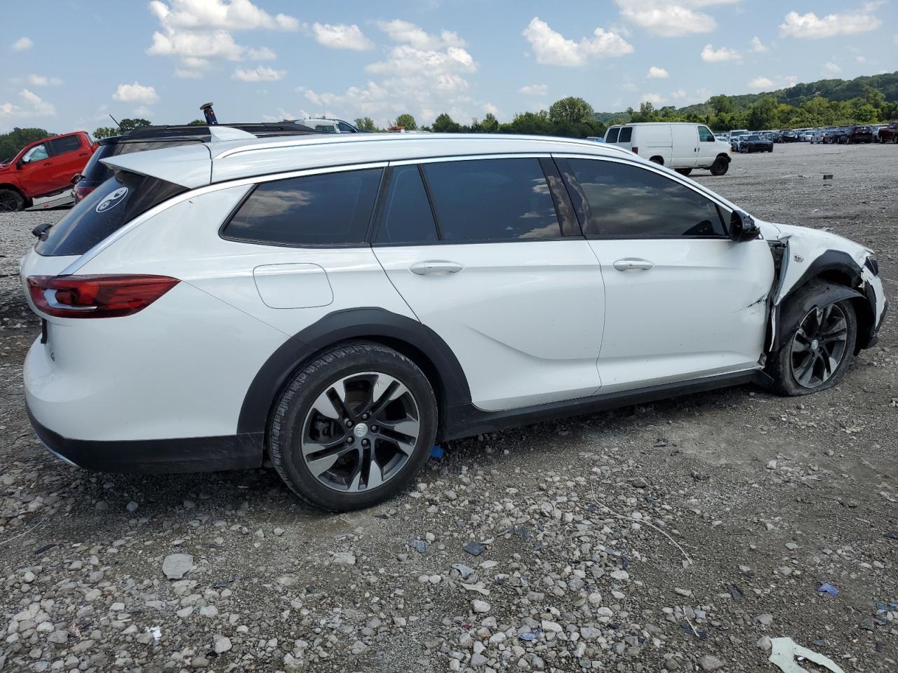 2019 Buick Regal Tourx Essence - Фото 3