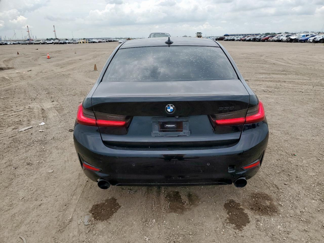 2019 BMW 330I - Фото 6
