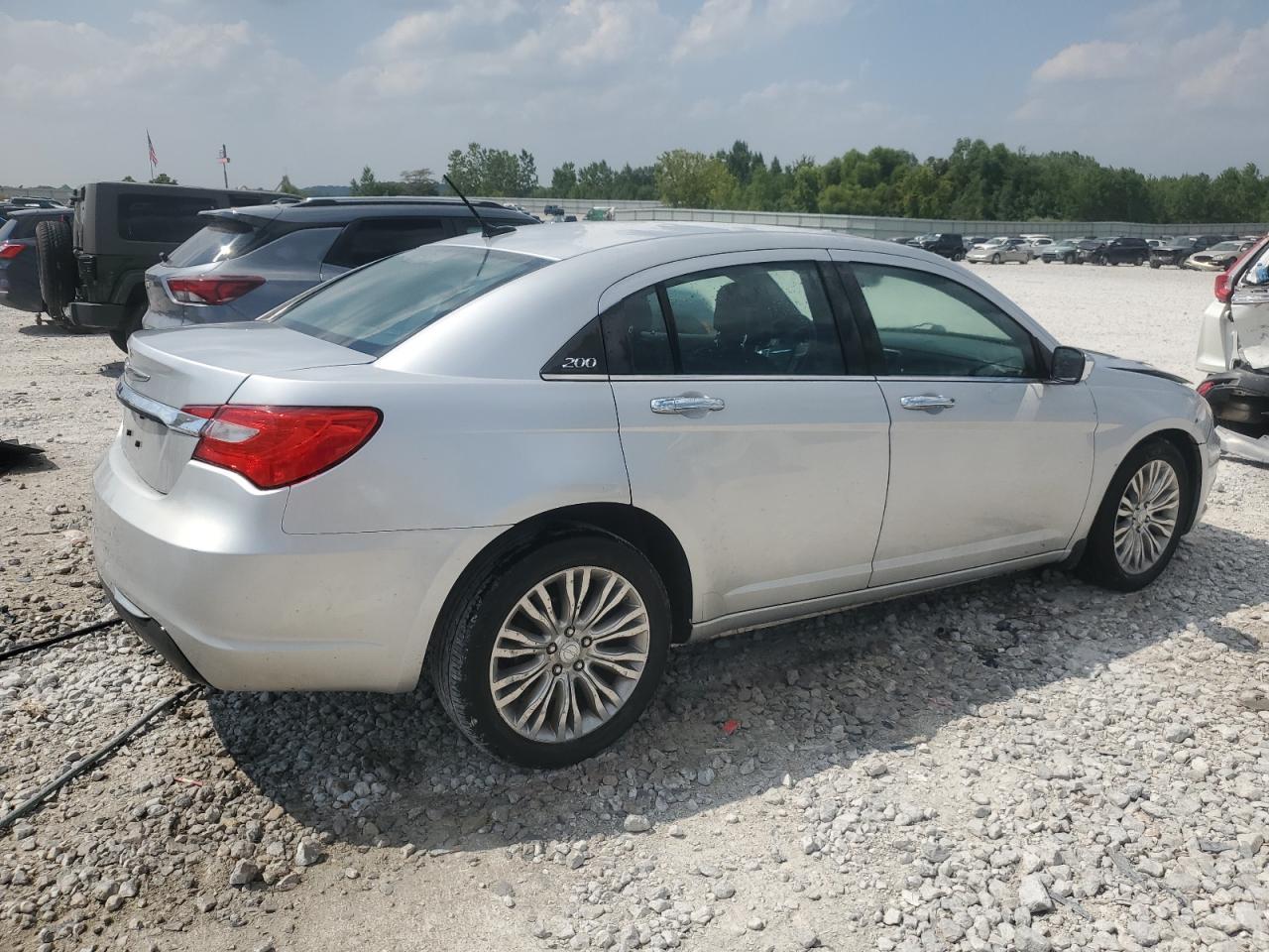 2012 Chrysler 200 Limited - Фото 3