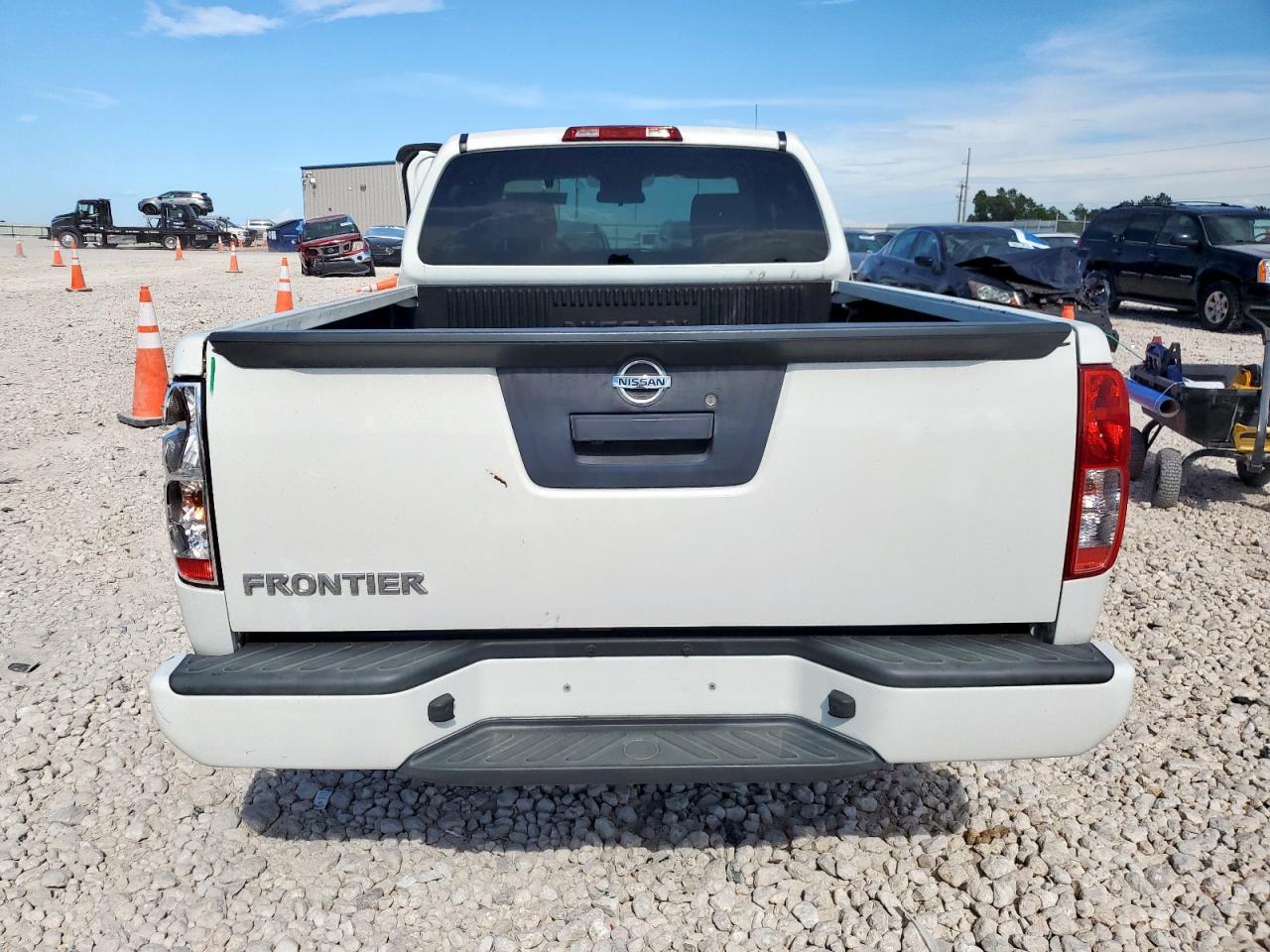 2018 Nissan Frontier S - Image 6