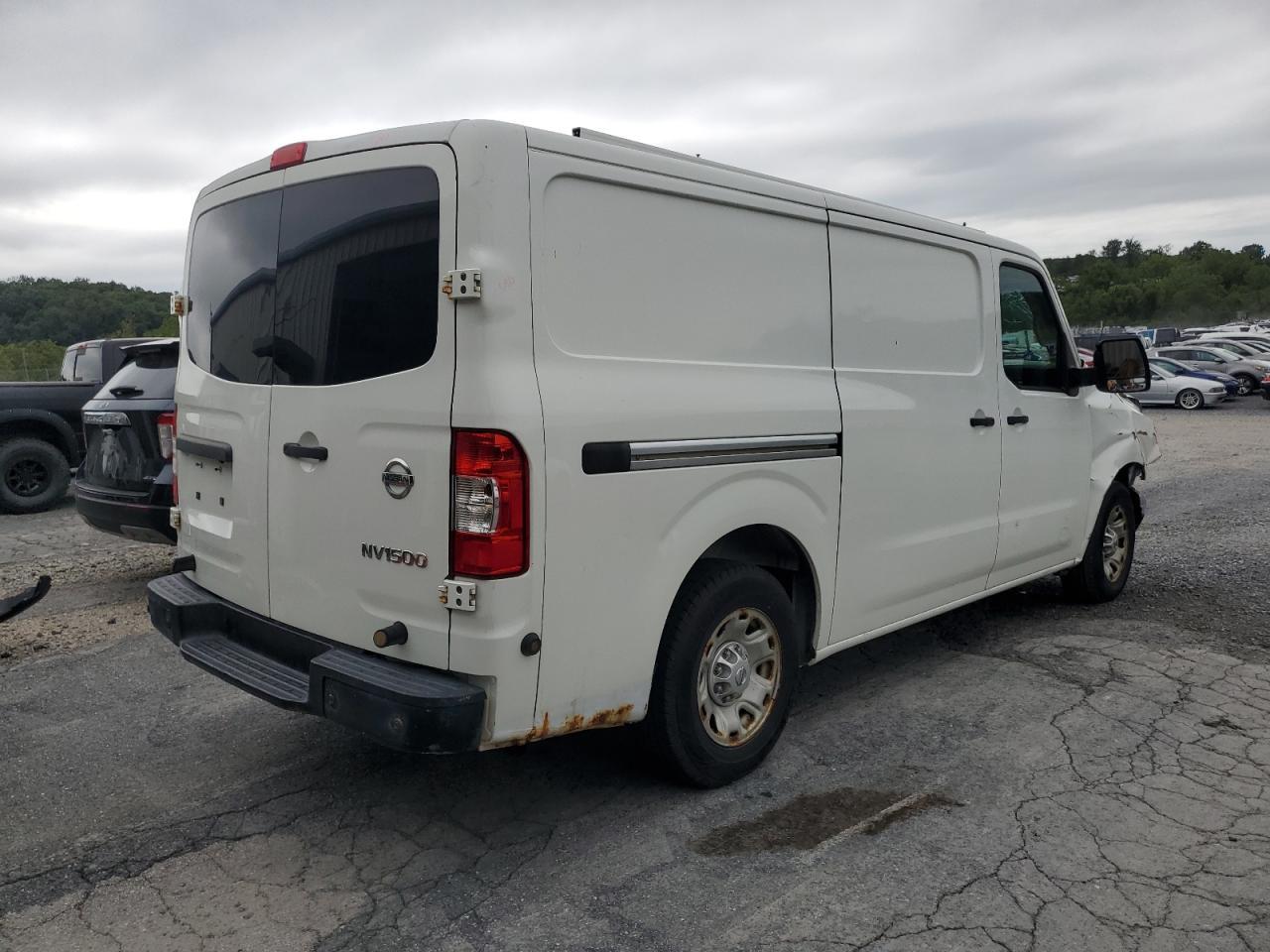 2015 Nissan Nv 1500 - Фото 3
