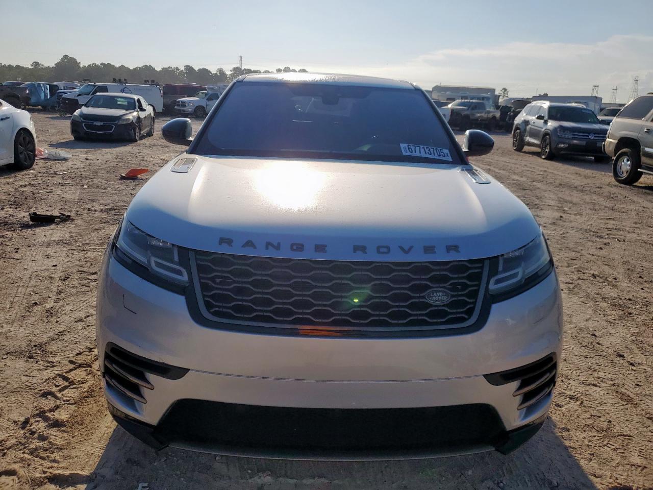 2018 Land Rover Range Rover Velar R-Dynamic Se - Image 5