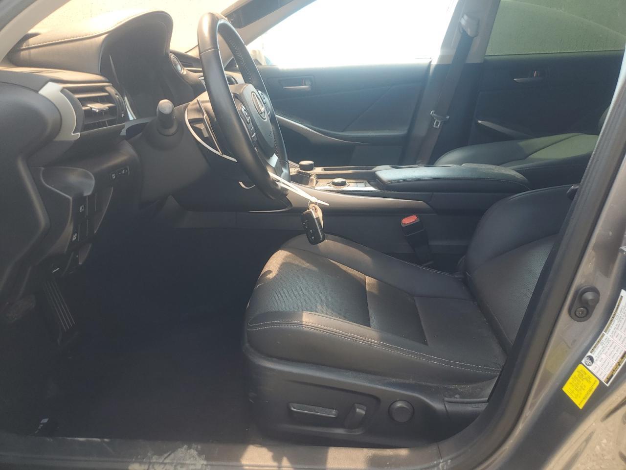 2020 Lexus Is 300 - Фото 7