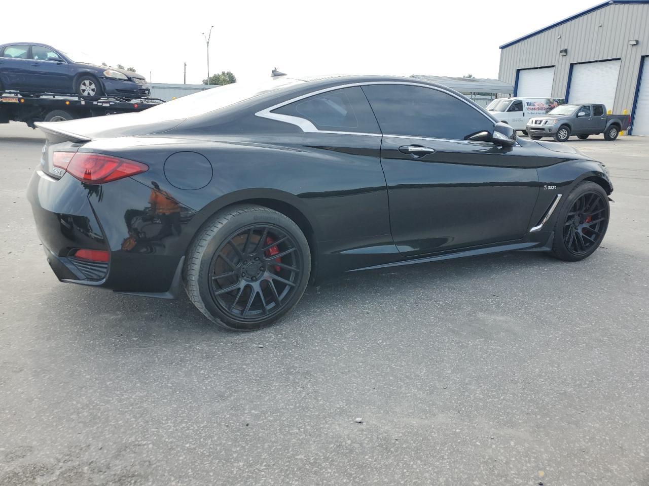 2017 Infiniti Q60 Red Sport 400 - Фото 3