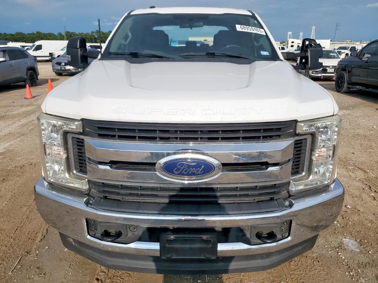 2017 Ford F250 Super Duty - Фото 5