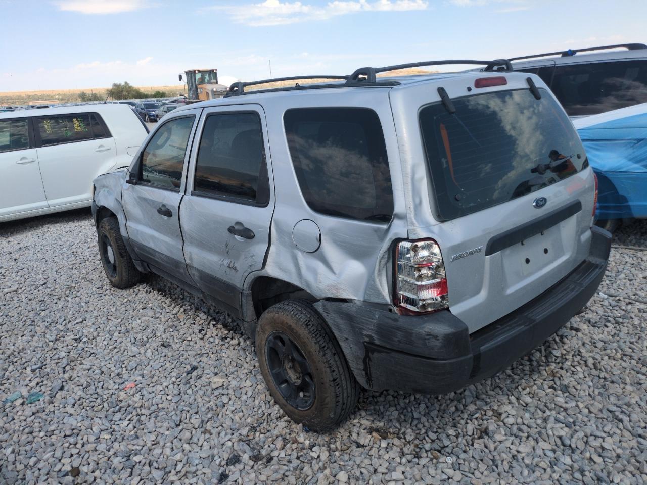2004 Ford Escape Xls - Фото 2