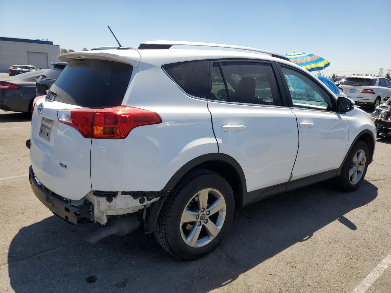 2015 Toyota Rav4 Xle - Image 3