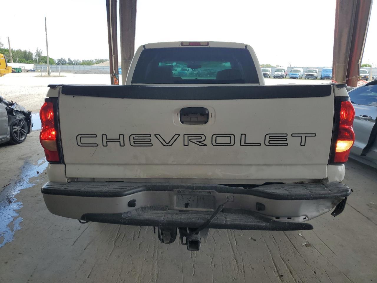 2006 Chevrolet Silverado C1500 - Image 6