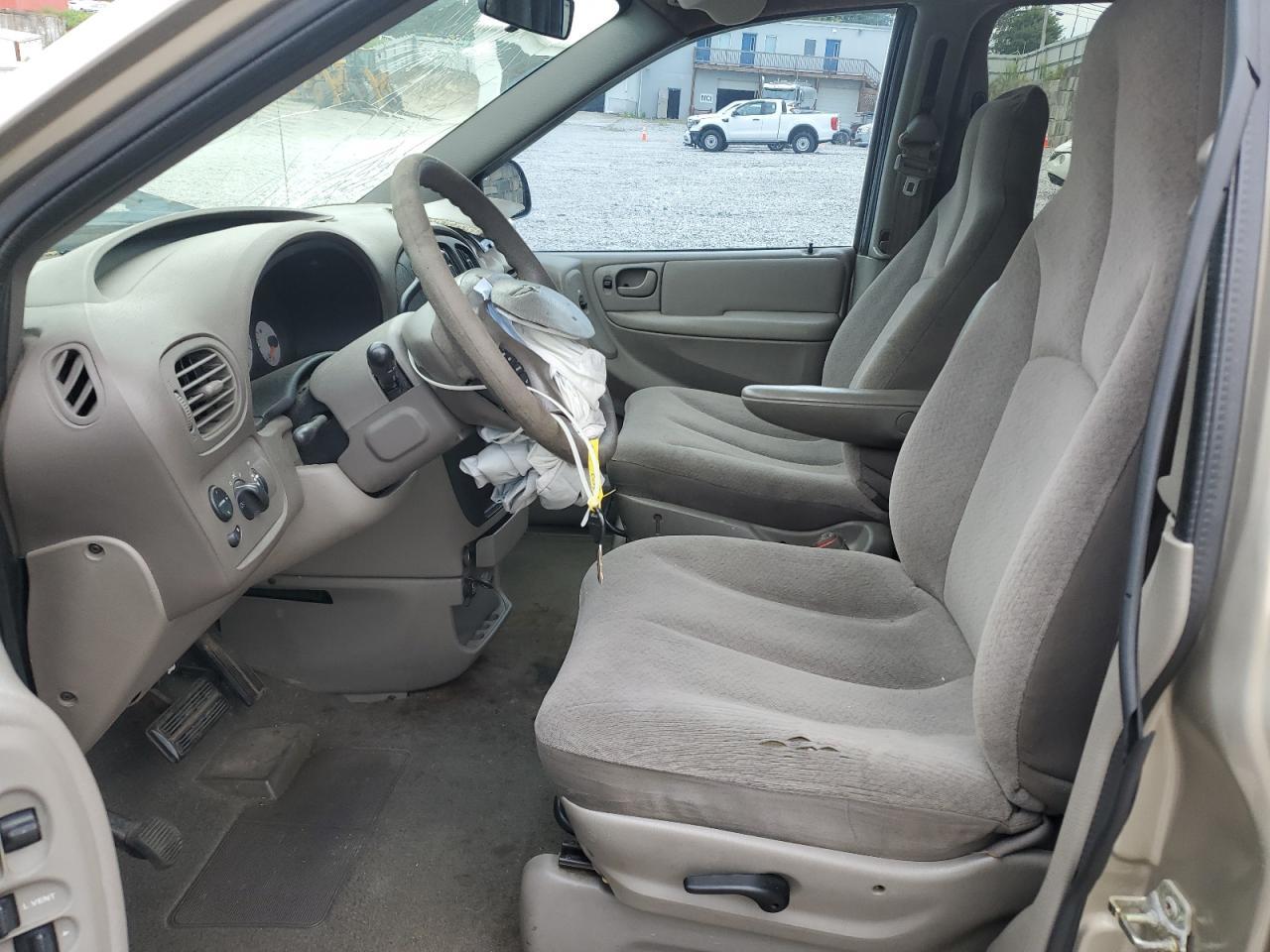 2003 Chrysler Voyager Lx - Image 7