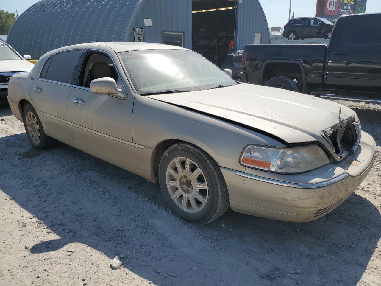 2007 Lincoln Town Car Signature Limited - Фото 4