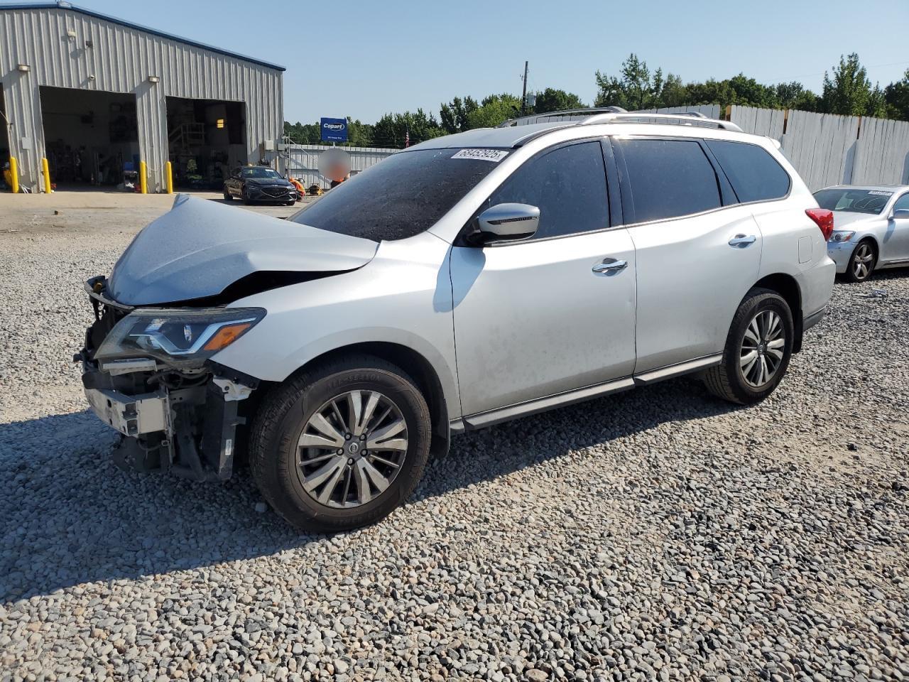 2020 Nissan Pathfinder S