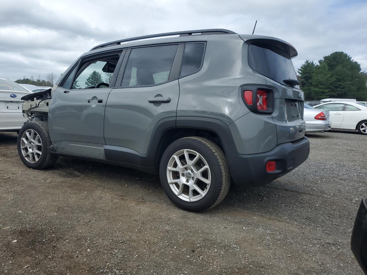 2019 Jeep Renegade Latitude - Фото 2