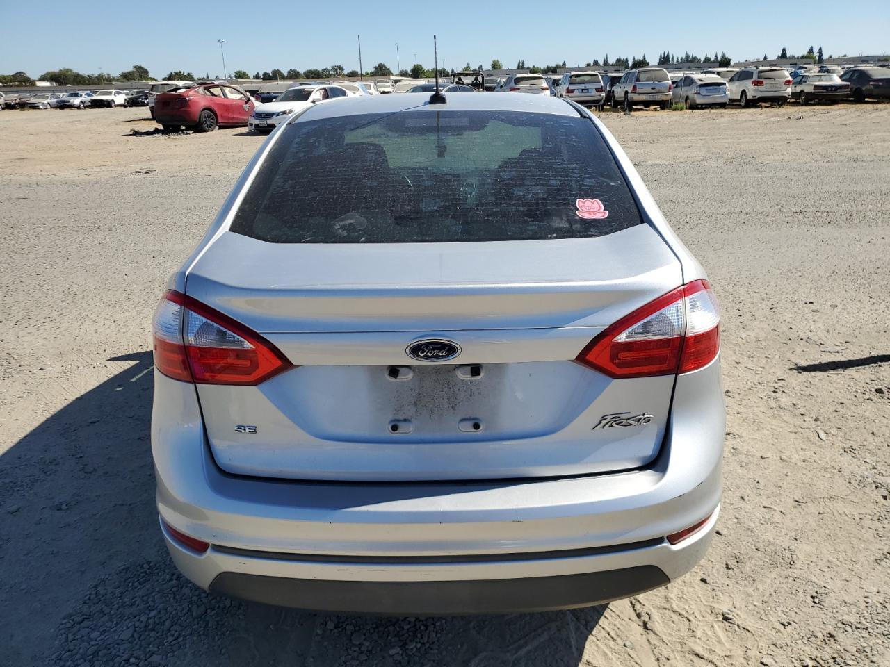 2014 Ford Fiesta Se - Фото 6