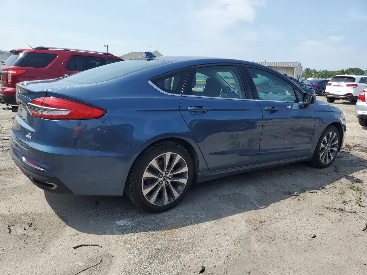2019 Ford Fusion Se - Image 3