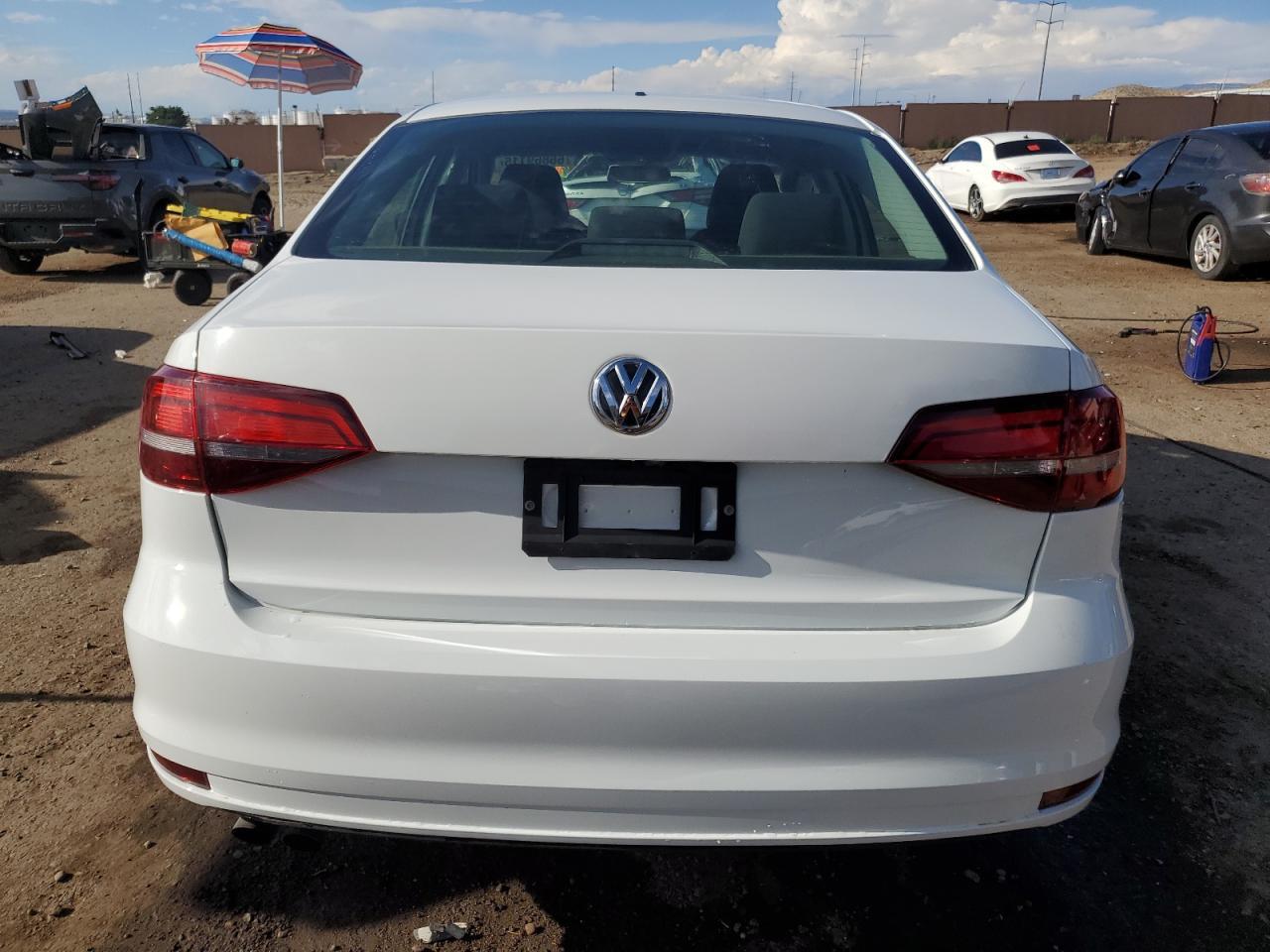 2017 Volkswagen Jetta S - Фото 6