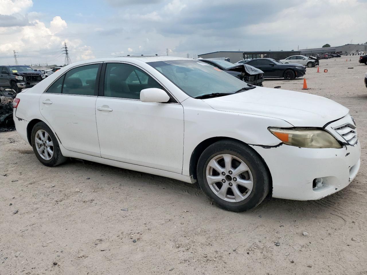 2011 Toyota Camry Base - Фото 4