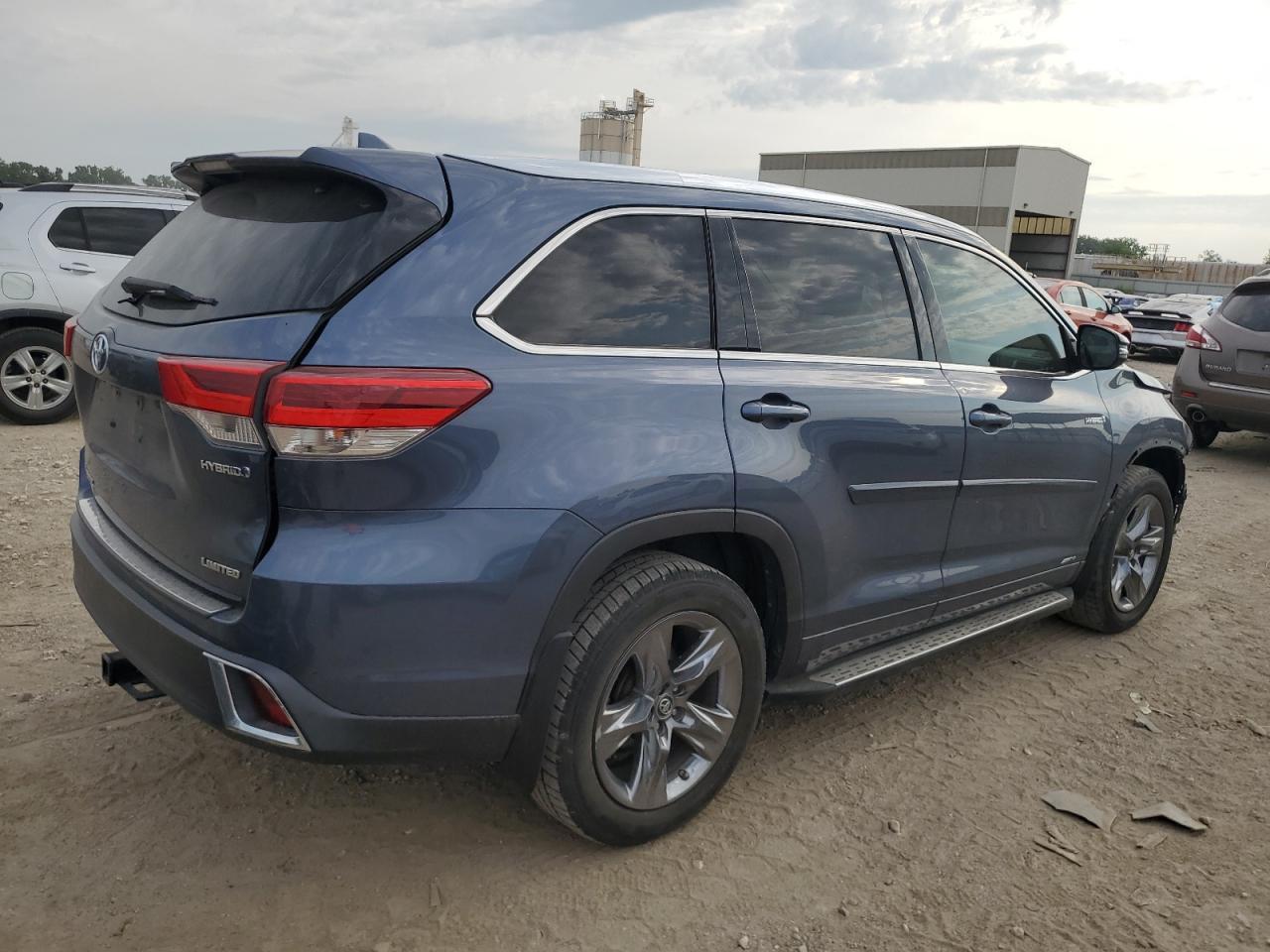 2018 Toyota Highlander Hybrid Limited - Фото 3
