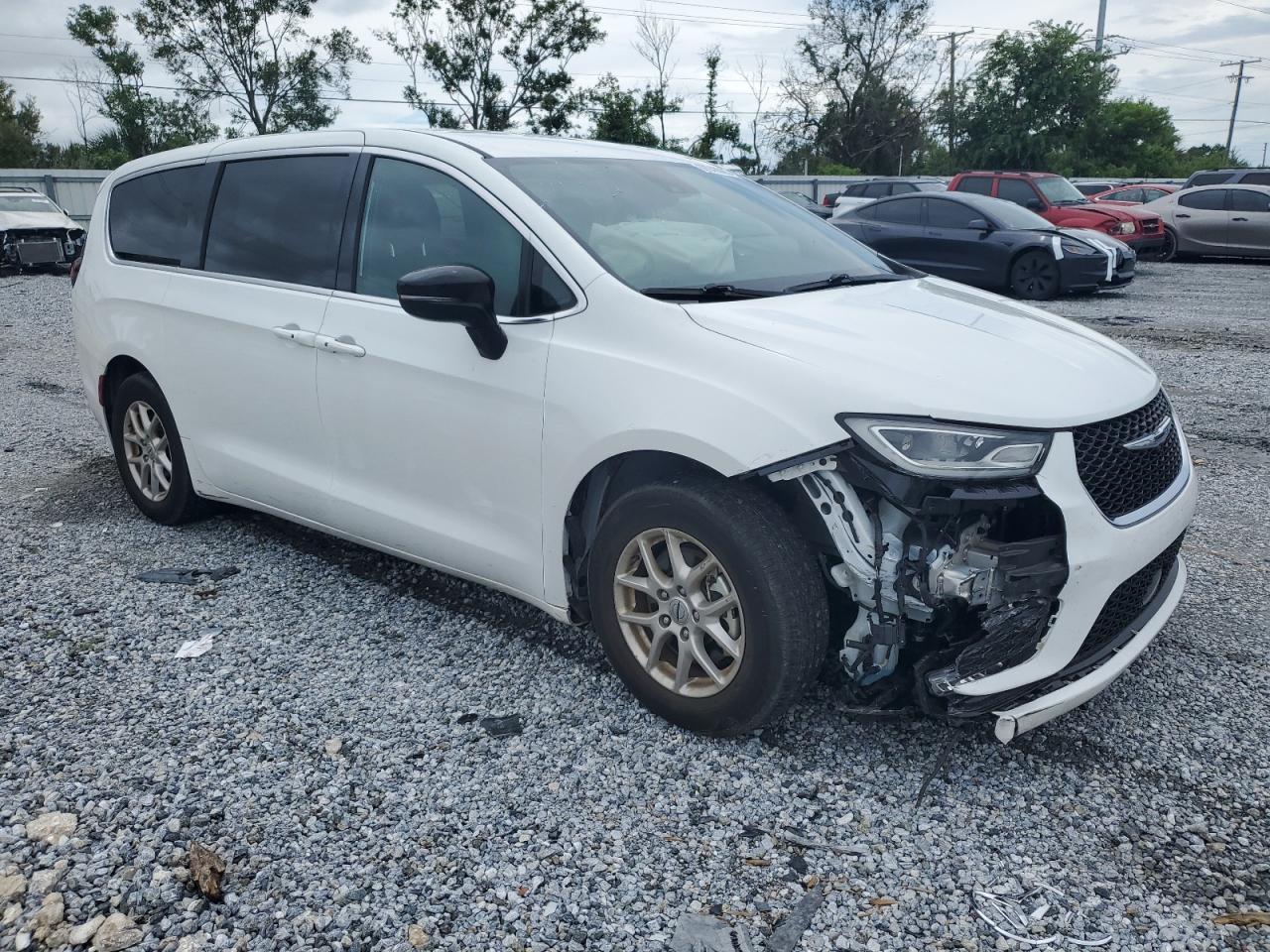 2024 Chrysler Pacifica Touring - Фото 4