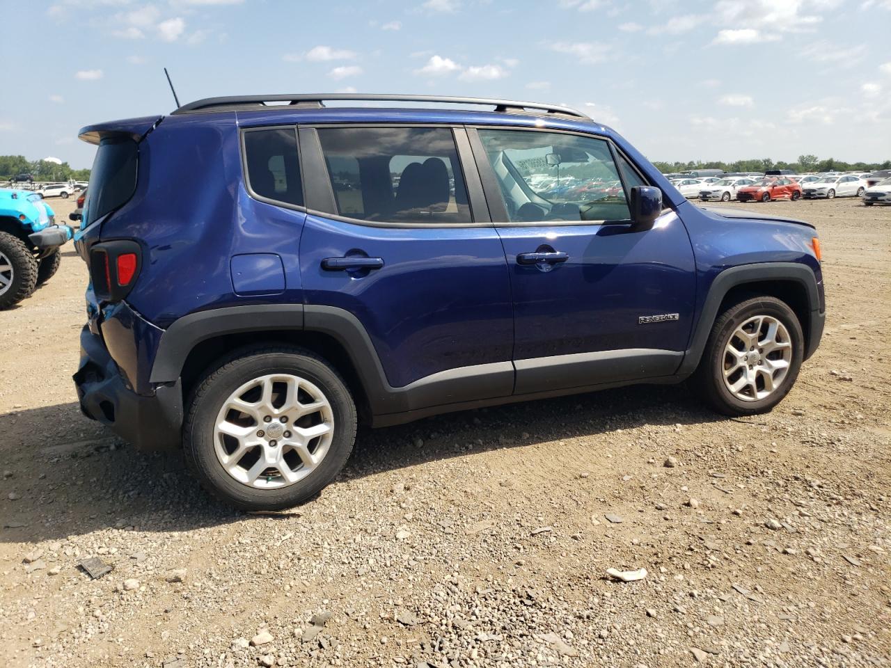 2018 Jeep Renegade Latitude - Image 3