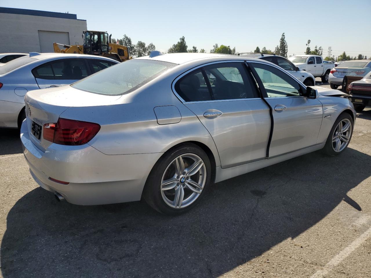 2013 BMW 535 Xi - Фото 3