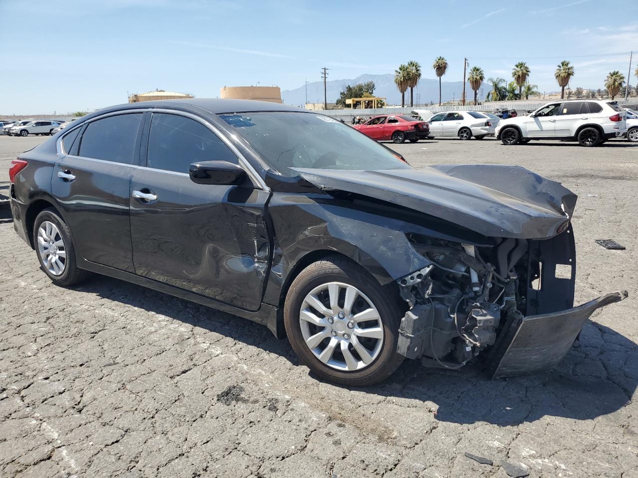 2017 Nissan Altima 2.5 - Image 4