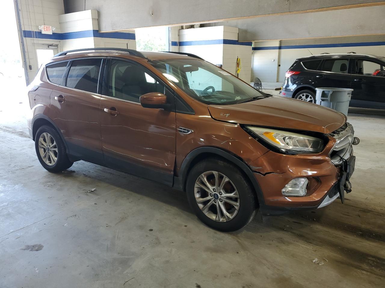 2017 Ford Escape Se - Фото 4