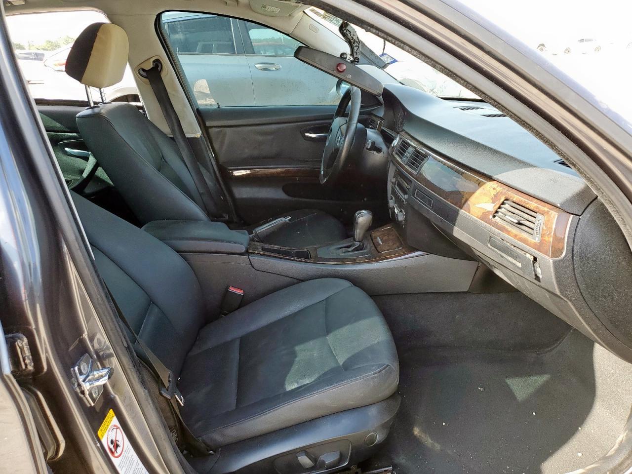 2006 BMW 325 I - Image 7