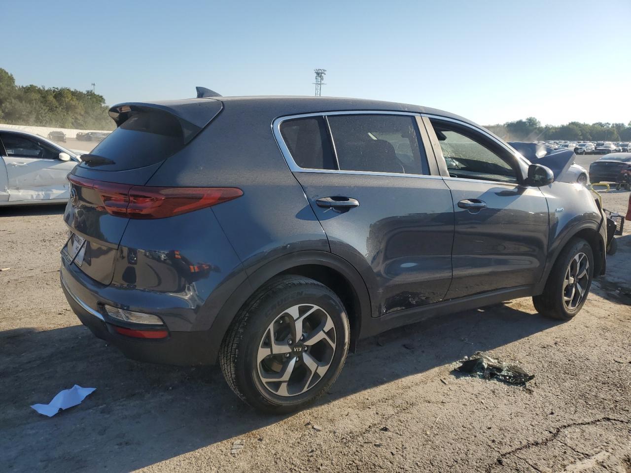 2022 Kia Sportage Lx - Image 3