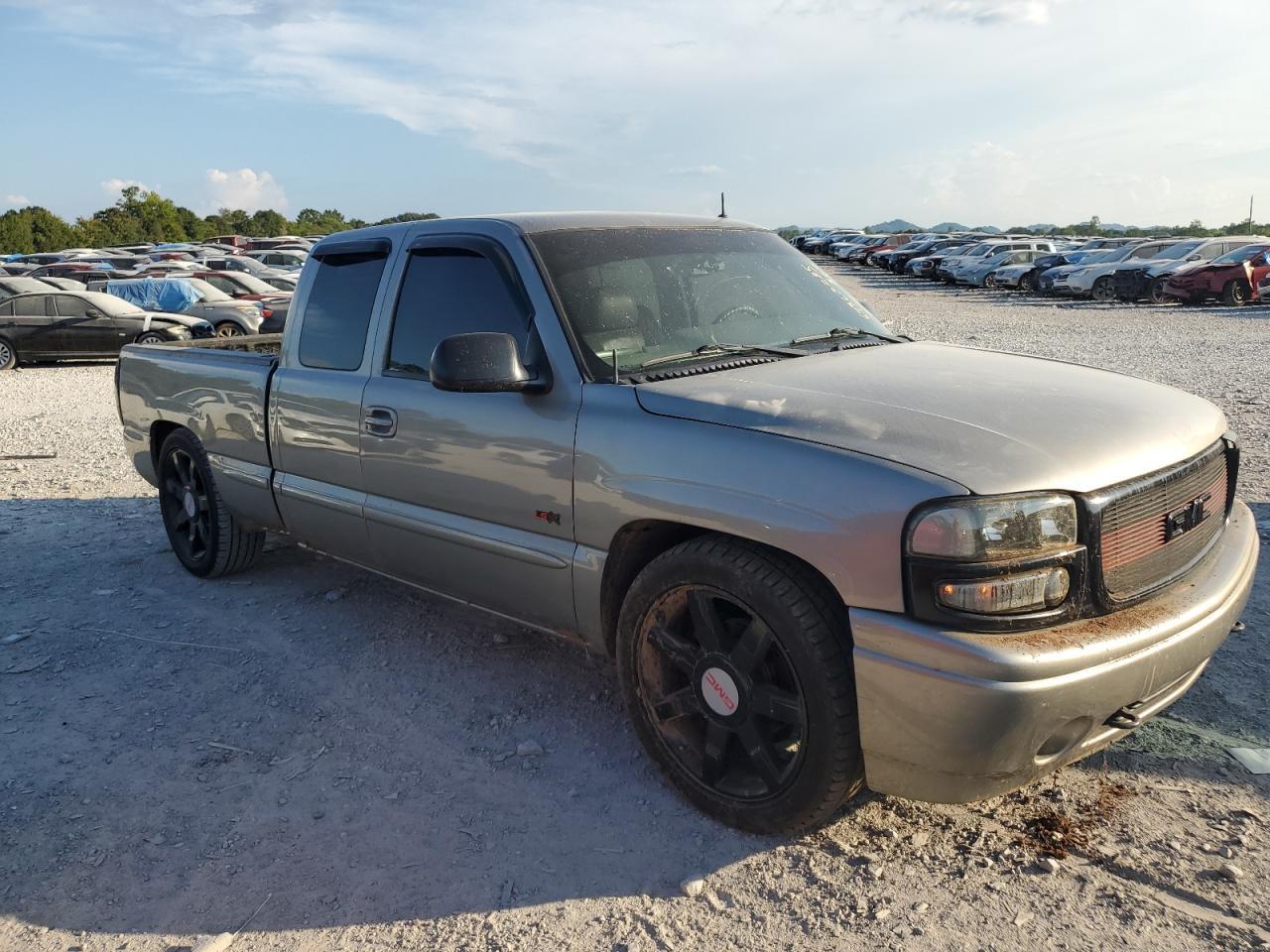 2001 GMC Sierra K1500 C3 - Image 4