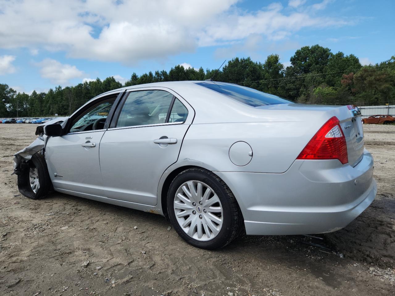 2010 Ford Fusion Hybrid - Фото 2