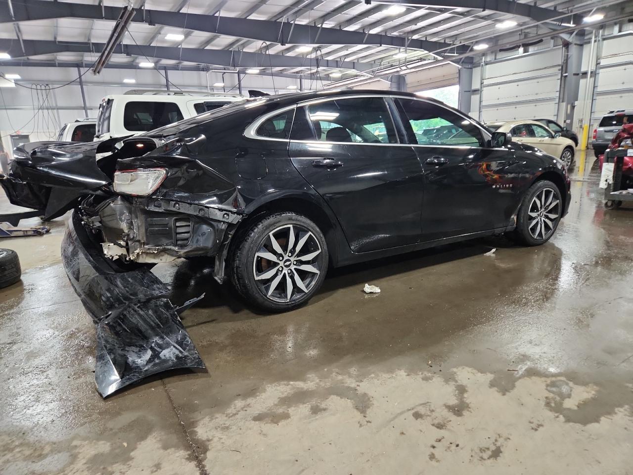 2017 Chevrolet Malibu Lt - Фото 3