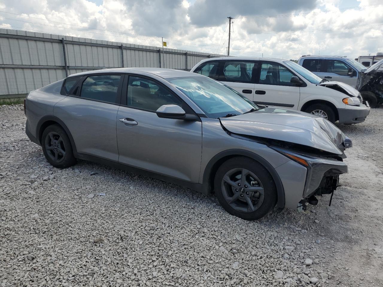 2025 Kia K4 Lx - Image 4