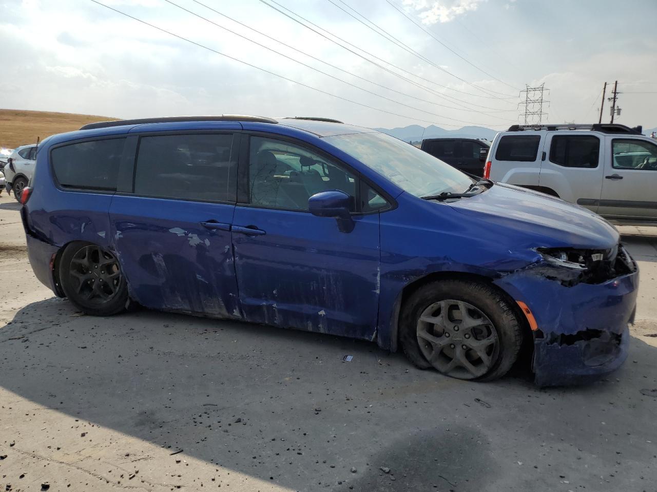 2019 Chrysler Pacifica Touring L - Фото 4
