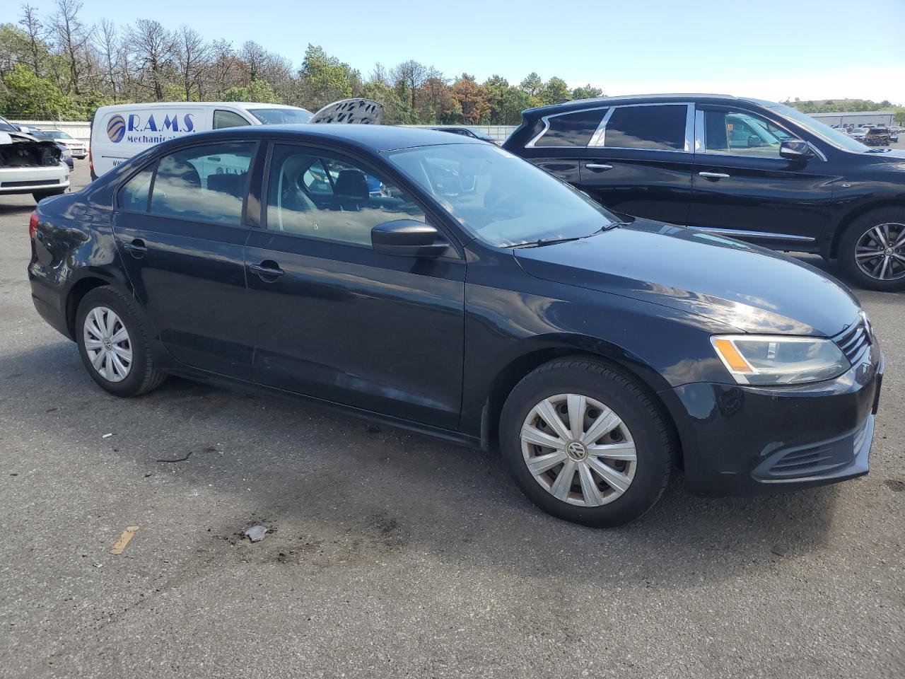 2014 Volkswagen Jetta Base - Image 4
