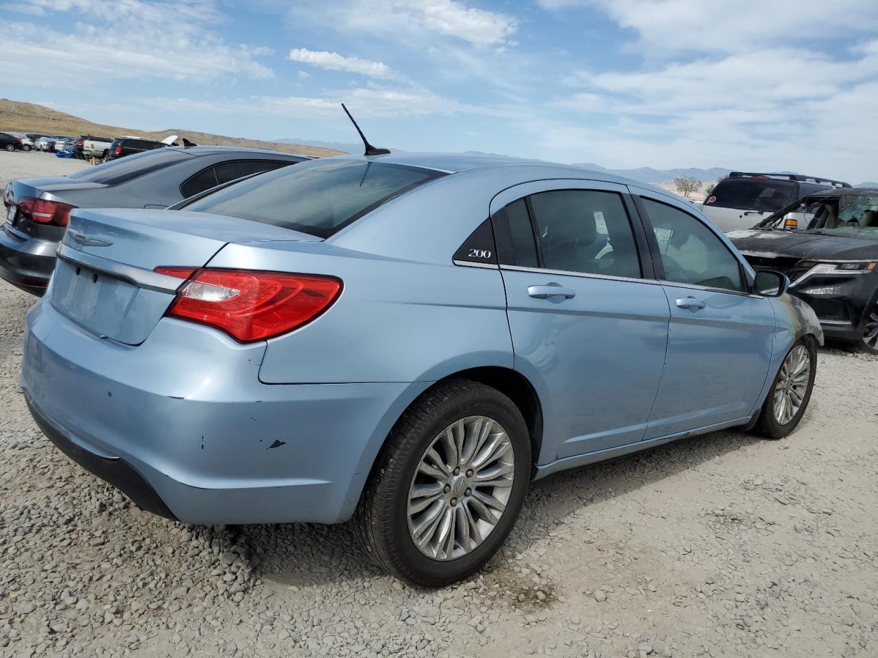 2012 Chrysler 200 Lx - Фото 3