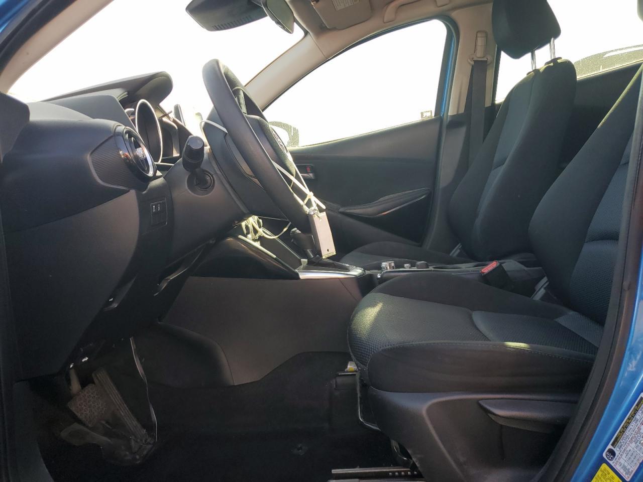 2017 Toyota Yaris Ia - Фото 7