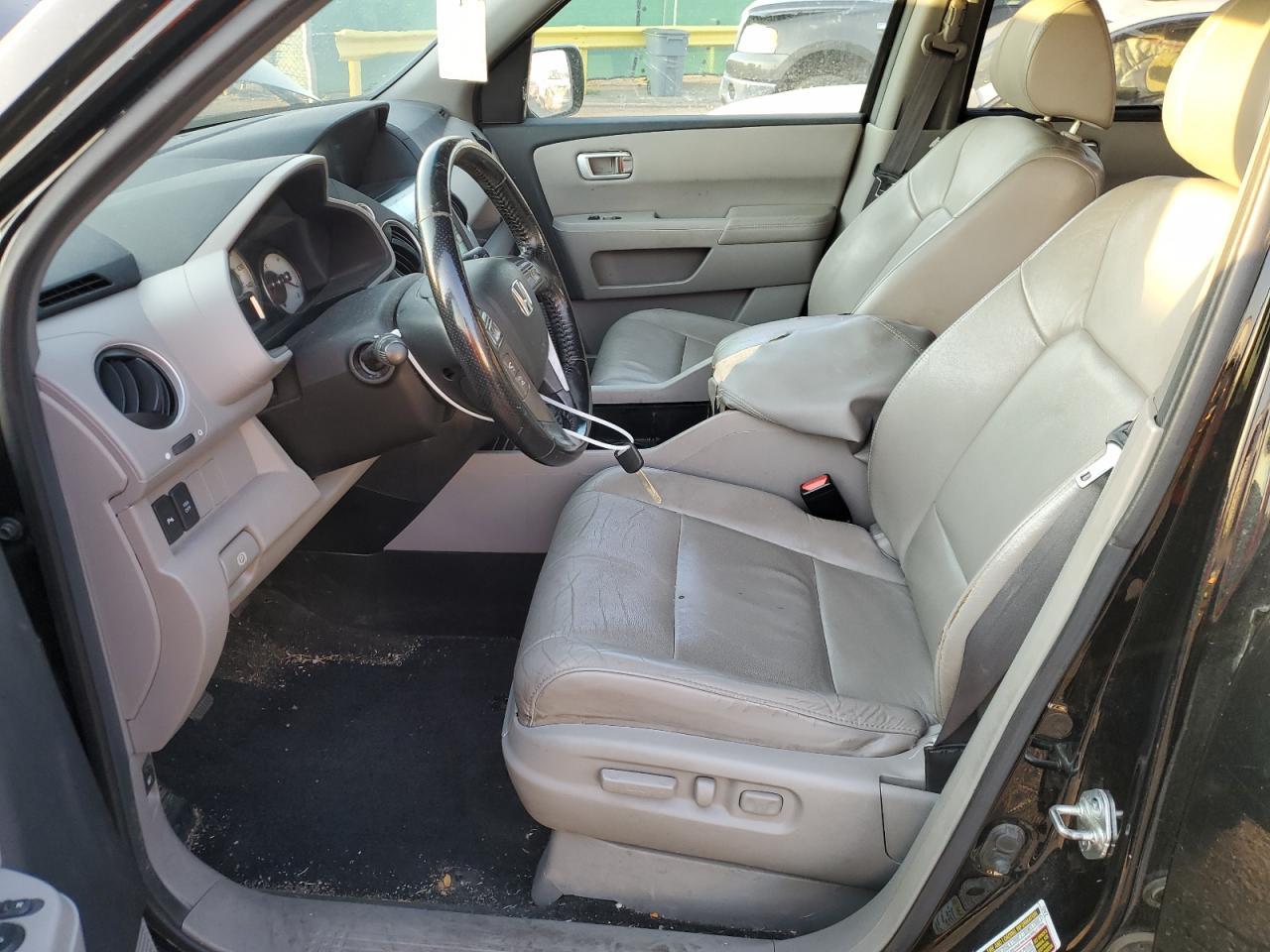 2010 Honda Pilot Touring - Image 7