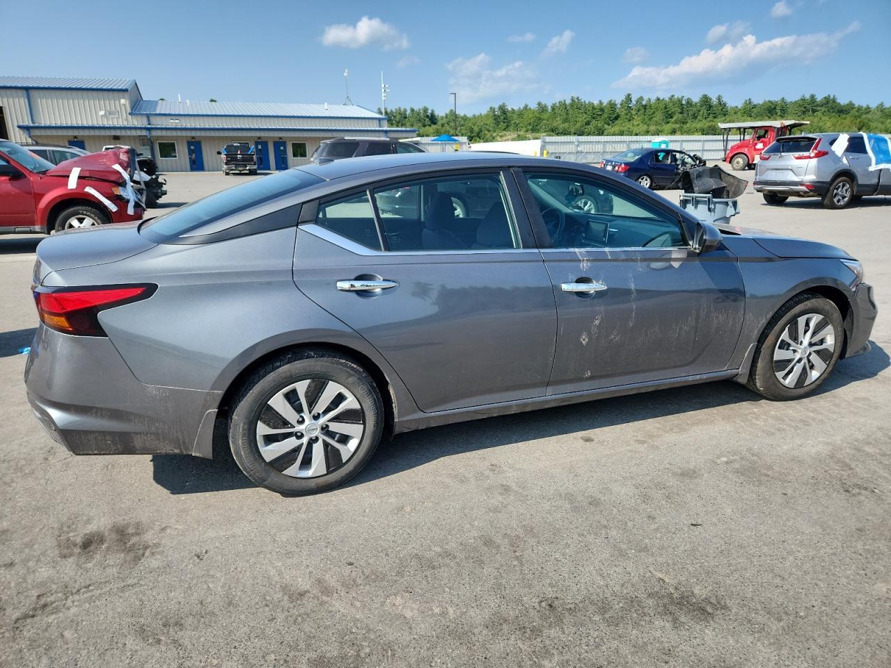 2019 Nissan Altima S - Фото 3