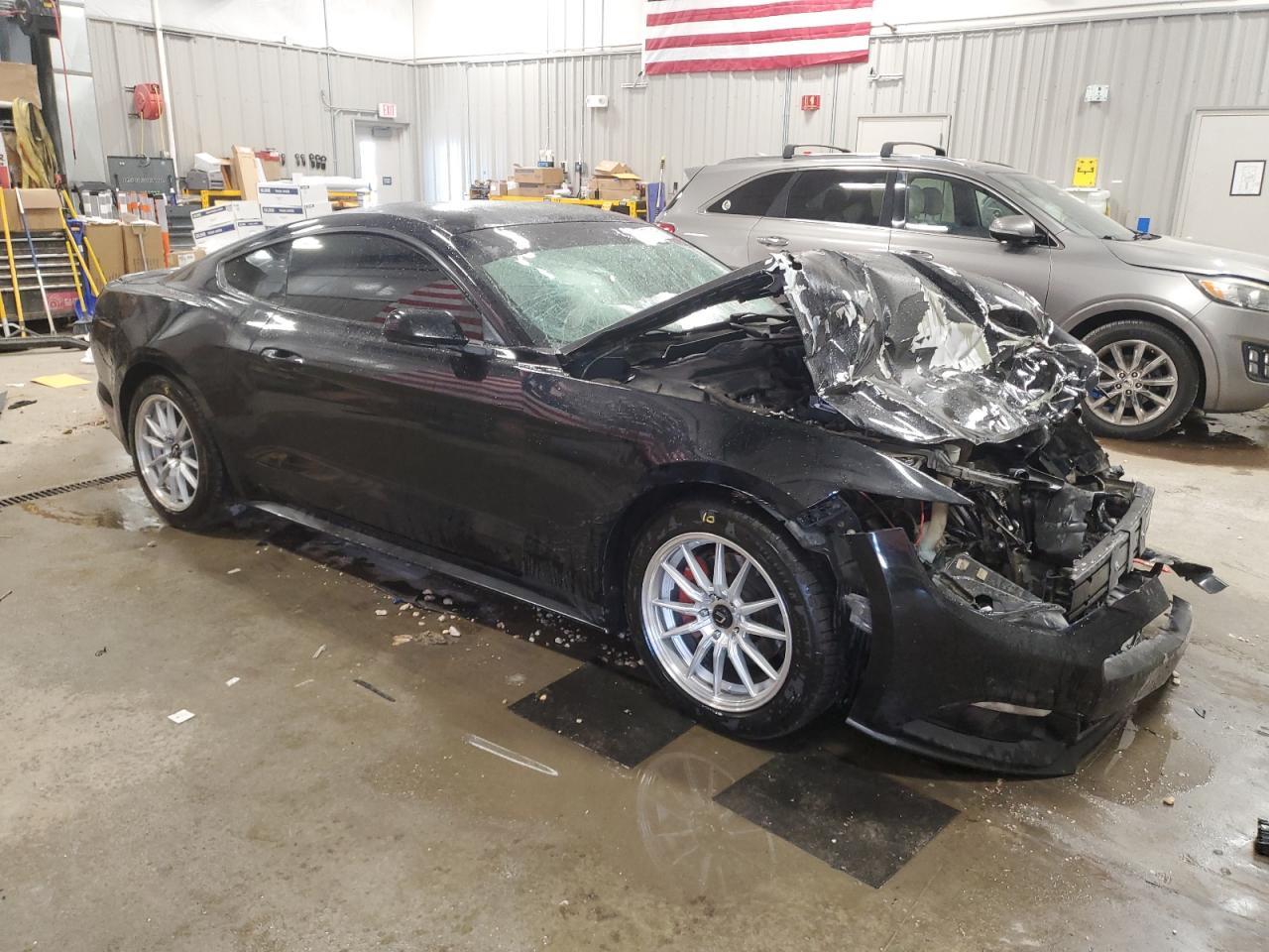 2017 Ford Mustang - Фото 4