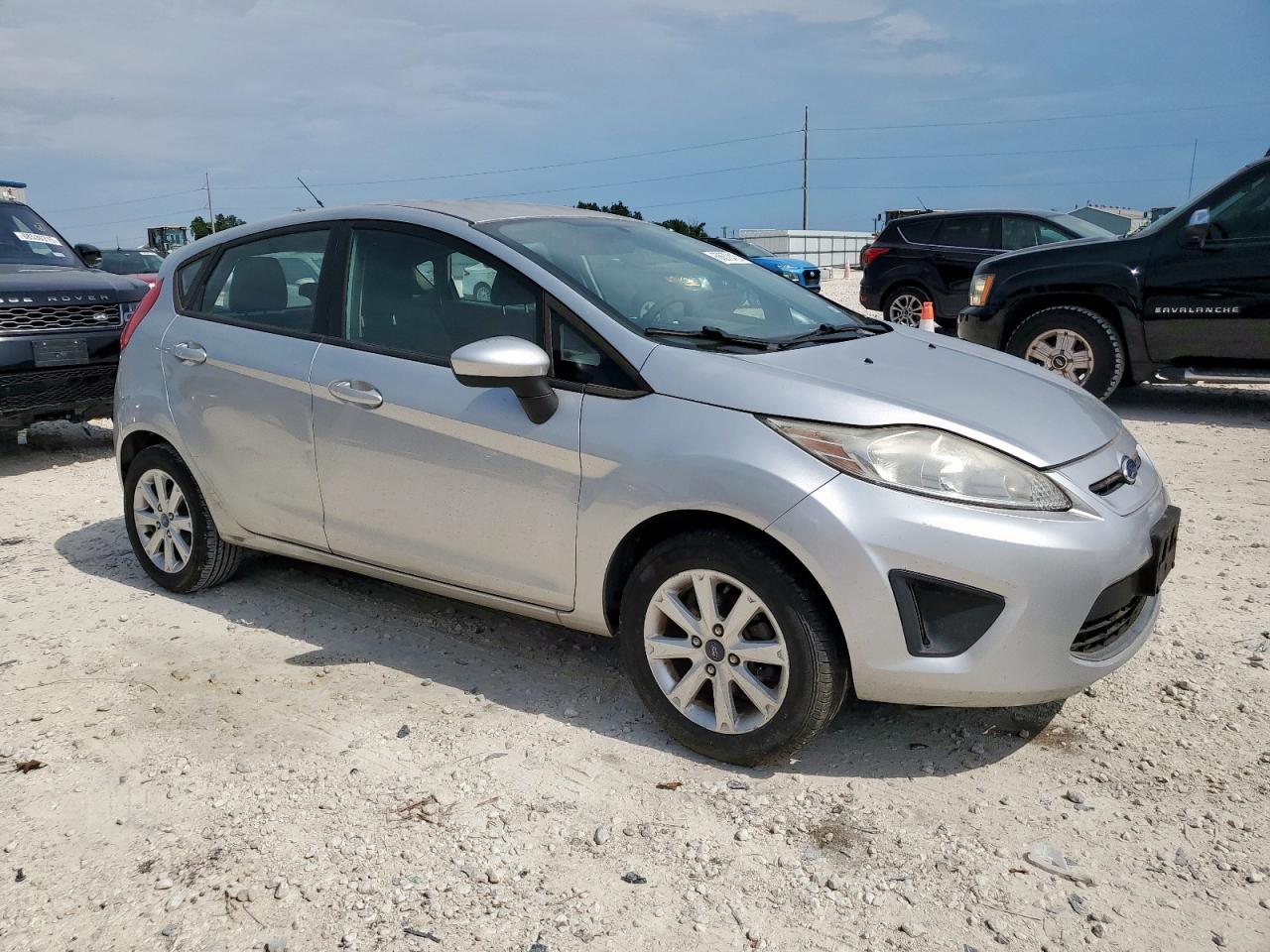 2012 Ford Fiesta Se - Image 4
