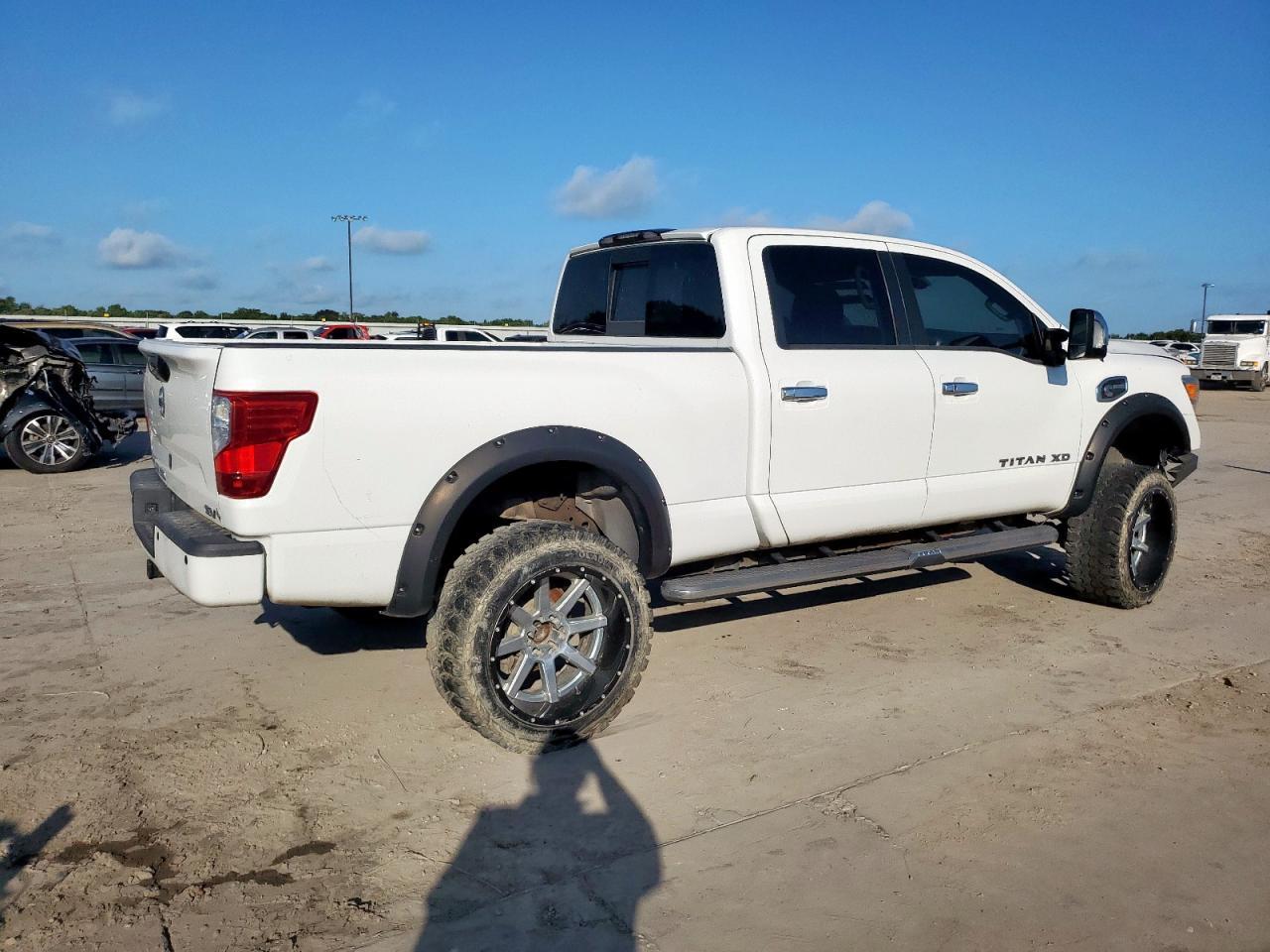 2016 Nissan Titan Xd Sl - Фото 3