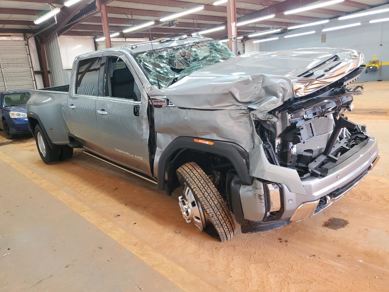 2025 GMC Sierra K3500 Denali - Фото 4