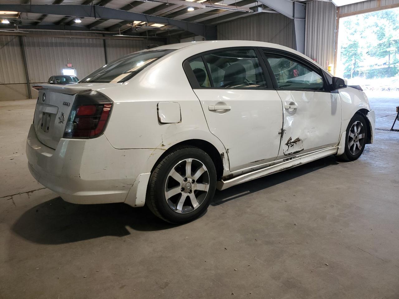 2011 Nissan Sentra 2.0 - Image 3