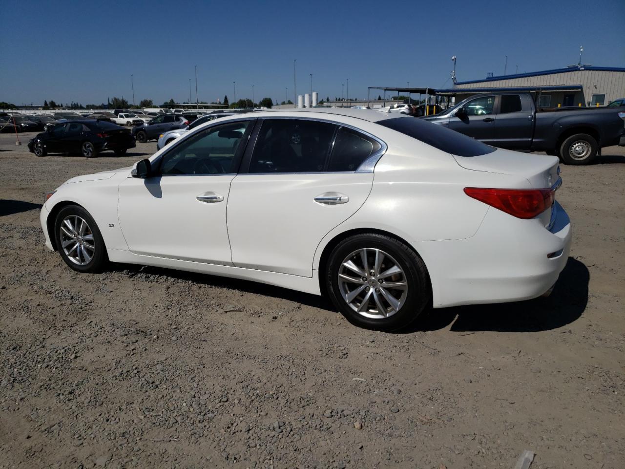 2015 Infiniti Q50 Base - Image 2