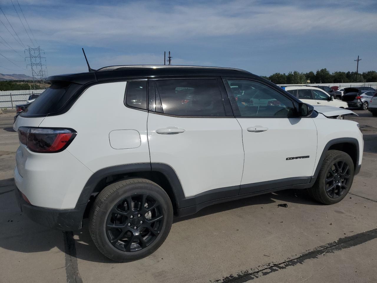 2023 Jeep Compass Latitude - Фото 3