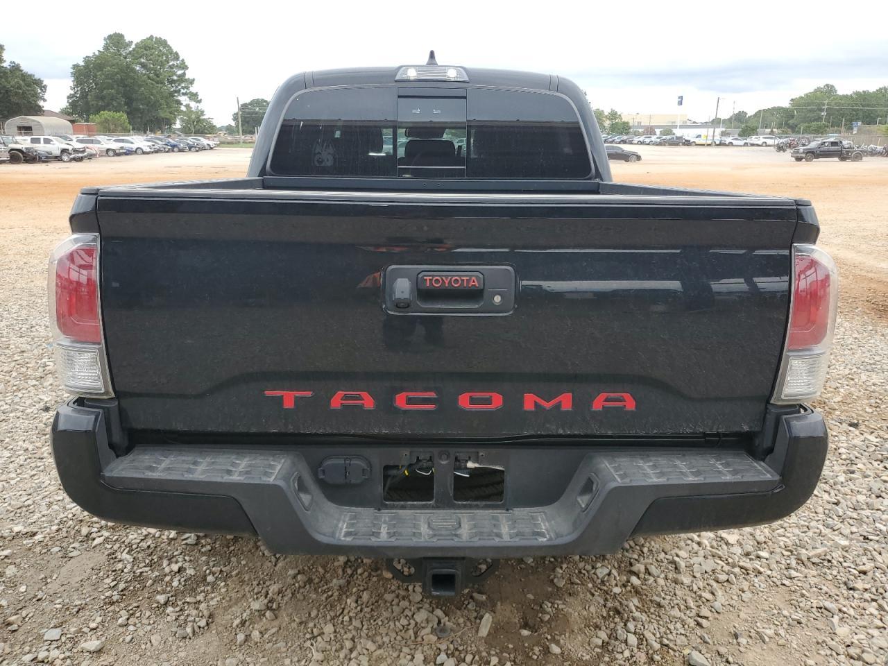 2023 Toyota Tacoma Double Cab - Image 6
